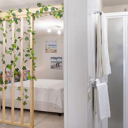 Casa Della Nonna Teresa Apartment บอร์ดิเกรา ภายนอก รูปภาพ